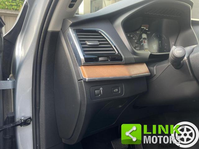 VOLVO XC90 D5 AWD Geartronic 7 posti Inscription