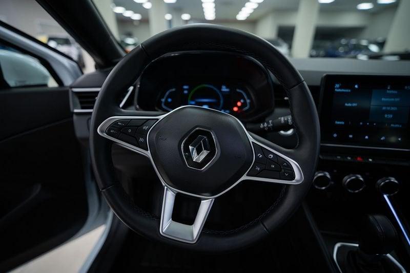 Renault Clio 1.6 E-Tech hybrid Intens 140cv auto my21