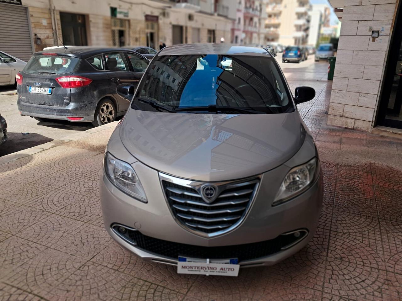 LANCIA YPSILON -NEOPATENTATI-2014-Euro4990