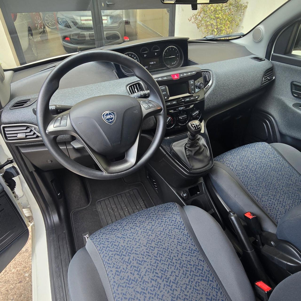 45.700 km - Lancia Ypsilon 1.0 FireFly 5 porte S&S Hybrid Ecochic Silver