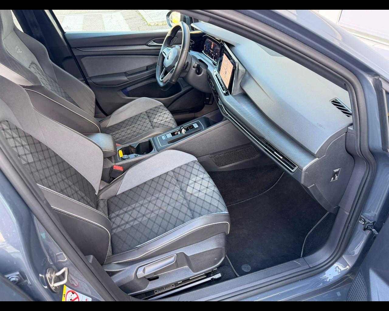 VOLKSWAGEN GOLF VIII 2.0 TDI R-LINE DSG