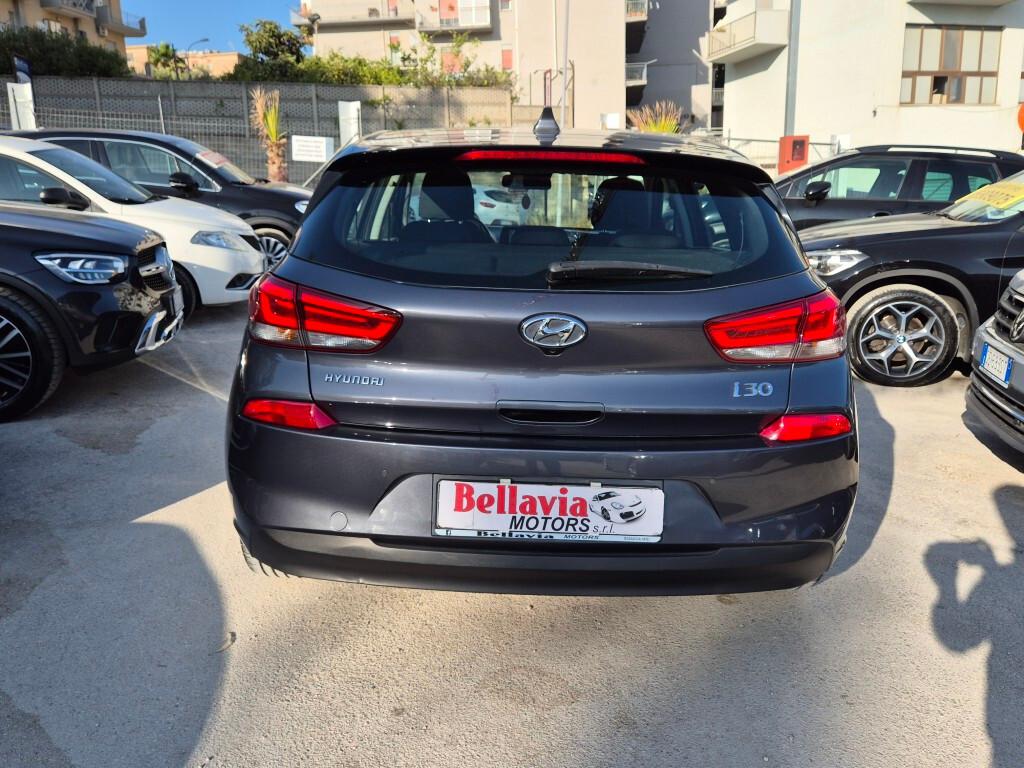 Hyundai i30 1.6 CRDi 110CV NAVI-LED-CAMERA