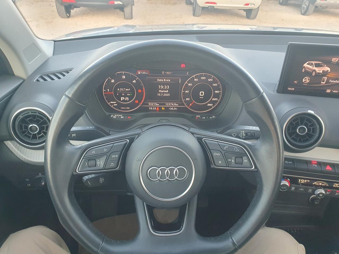 Audi Q2 35 TDI quattro S tronic Identity Black