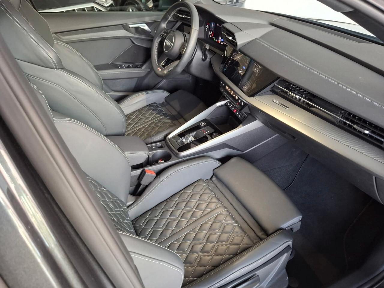 Audi A3 30 TFSI S line edition tetto panoramico full