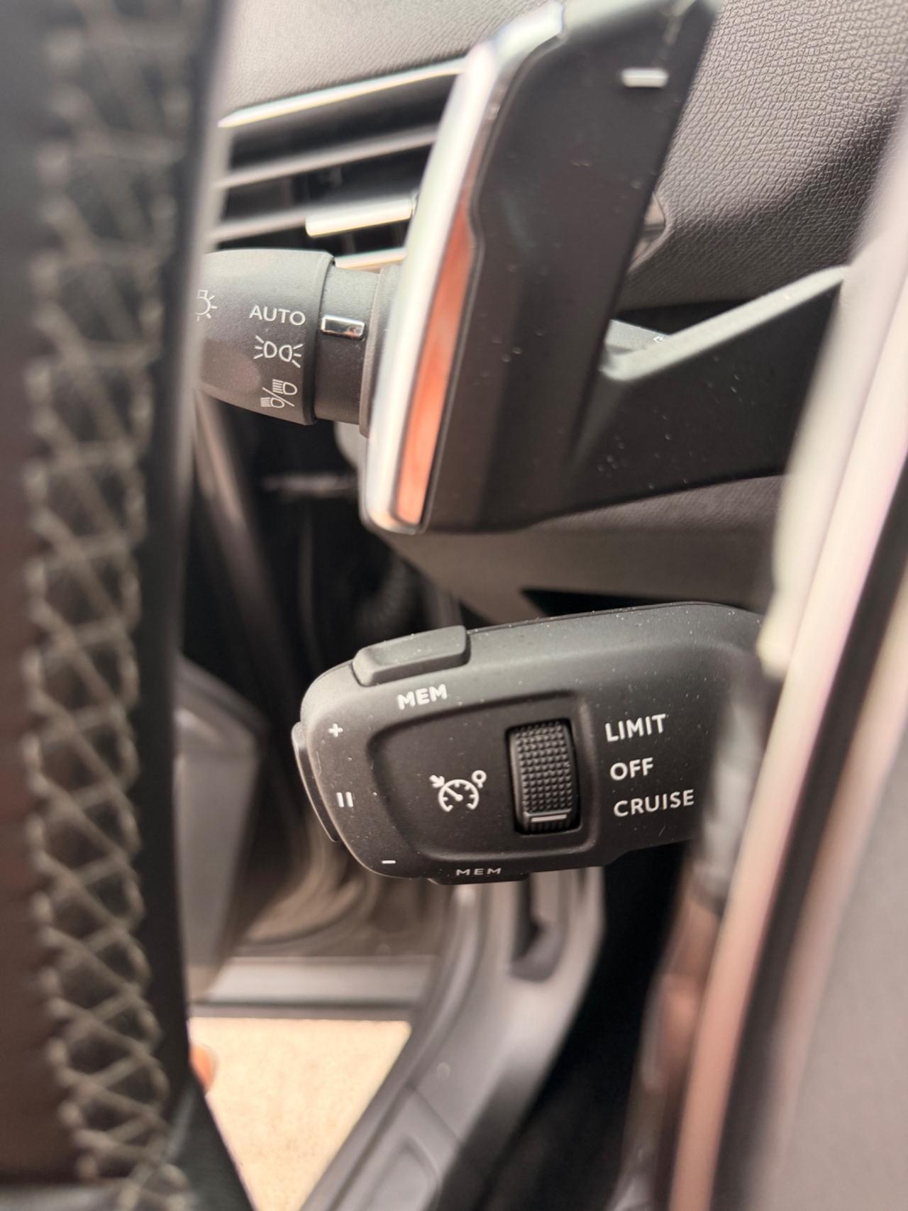 Peugeot 3008 1.5 BlueHDi 130 EAT8 Allure Pack