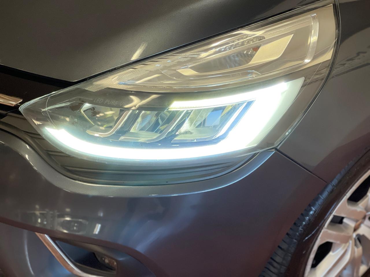 Renault Clio dCi 8V 90 CV 5 porte Moschino Intens