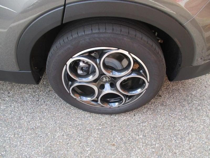 Alfa Romeo Tonale 1.3 280cv Plug-in Hybrid AT6 Sprint Q4