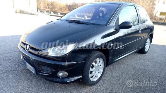 PEUGEOT 206 1.1 5p. XR
