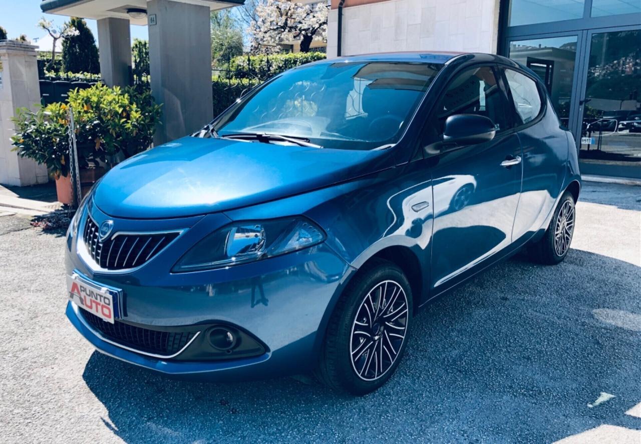 Lancia Ypsilon 1.0 5 porte S&S Hybrid Gold CARPLAY