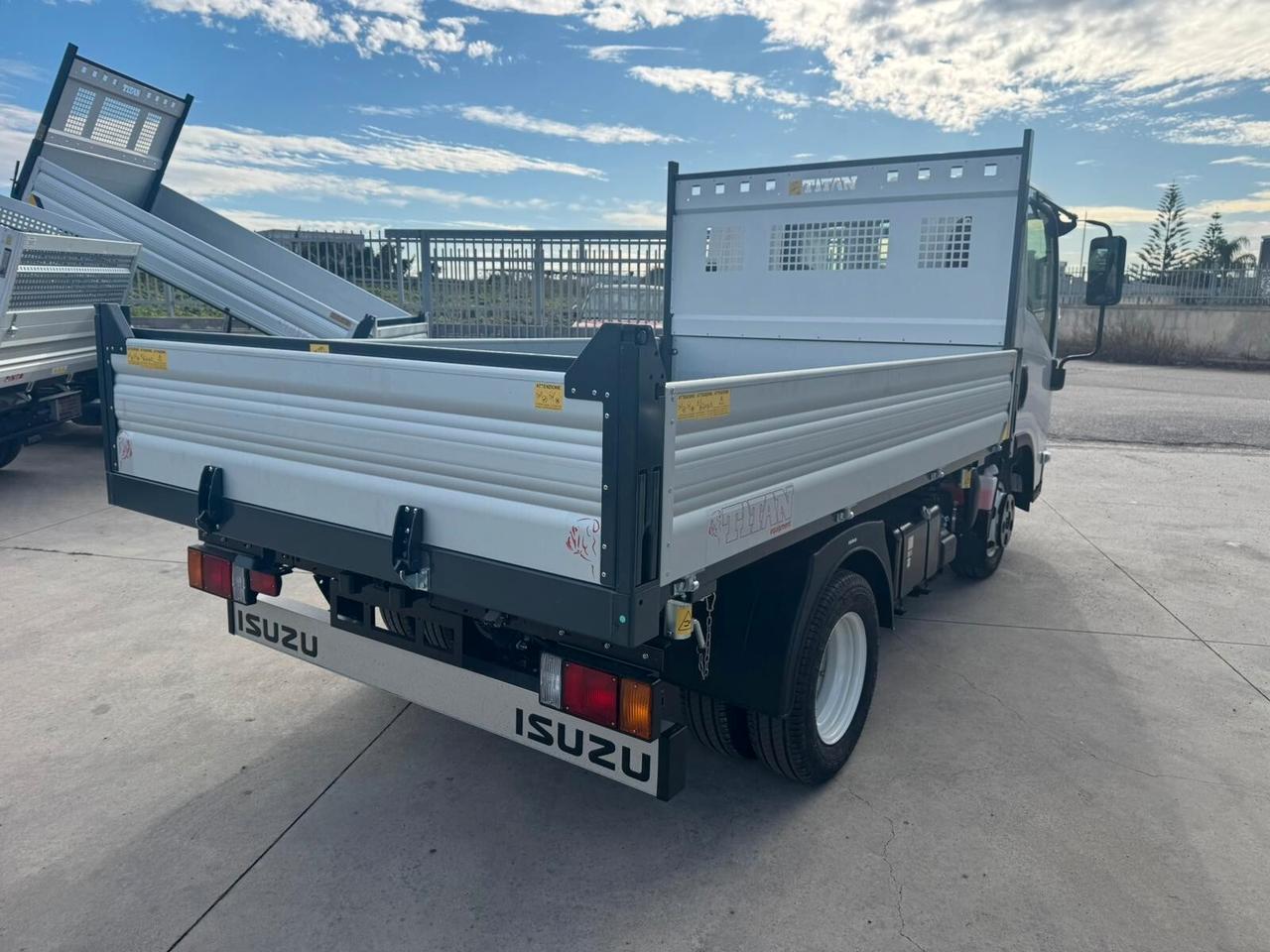 Isuzu M 21 T E GENERATION 2 RIBALTABILE TITAN EURO 6e