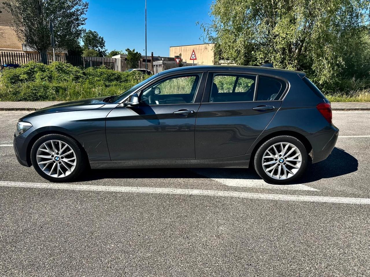 BMW Serie I (F20) 116d URBAN