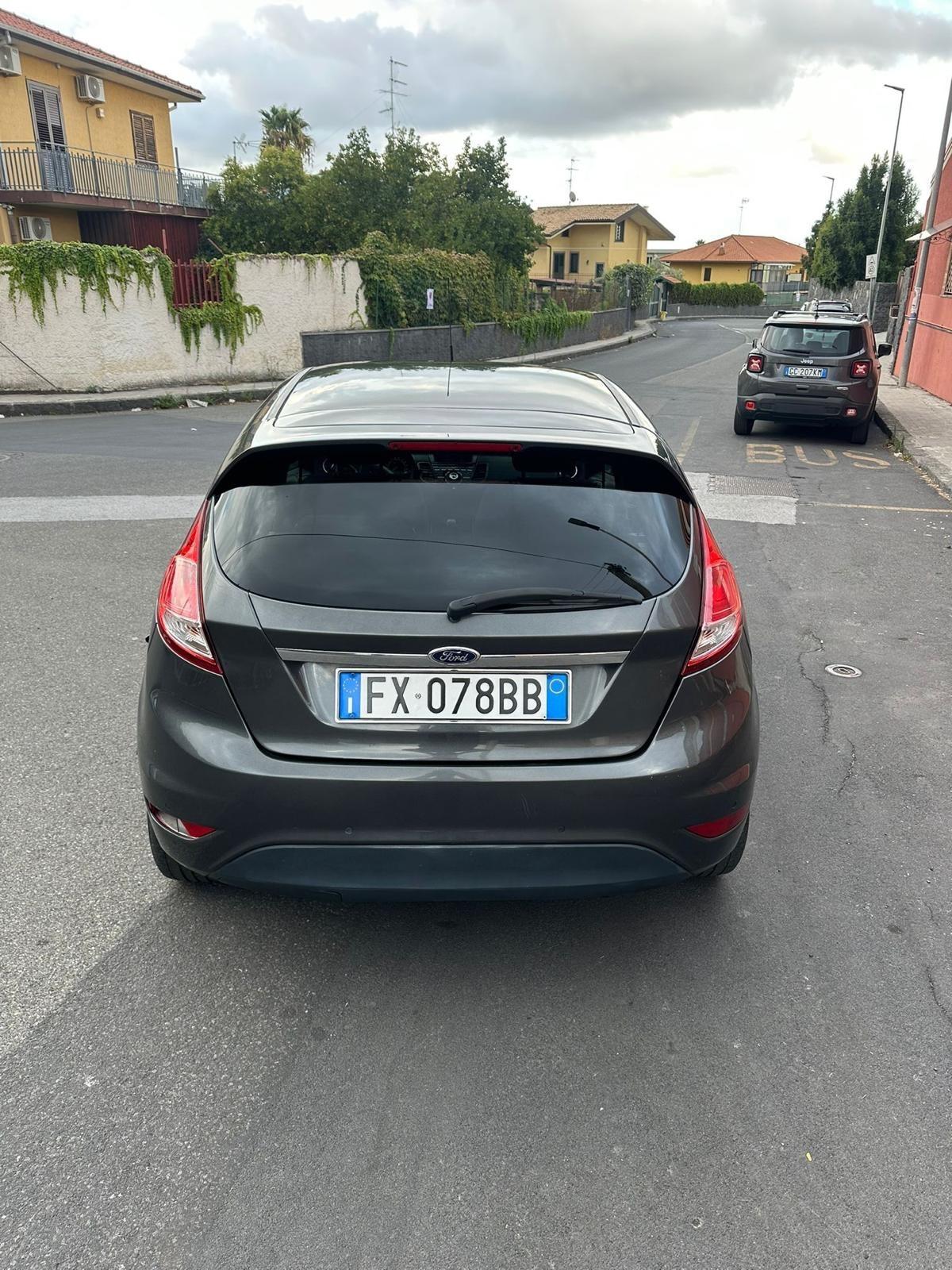 Ford Fiesta 1.5 TDCi 75CV 5 porte Titanium