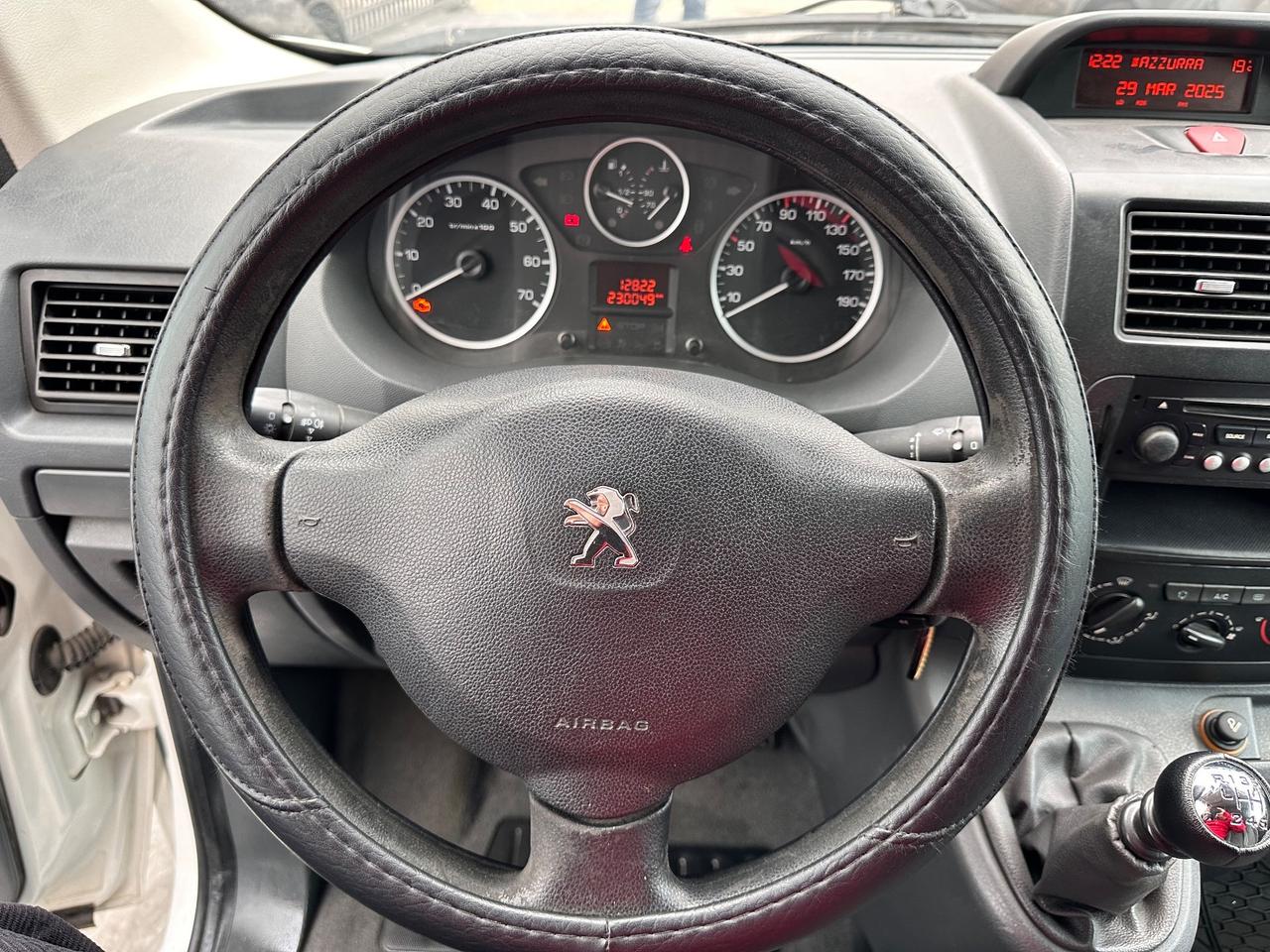 Peugeot Expert 2.0 HDi 9 POSTI