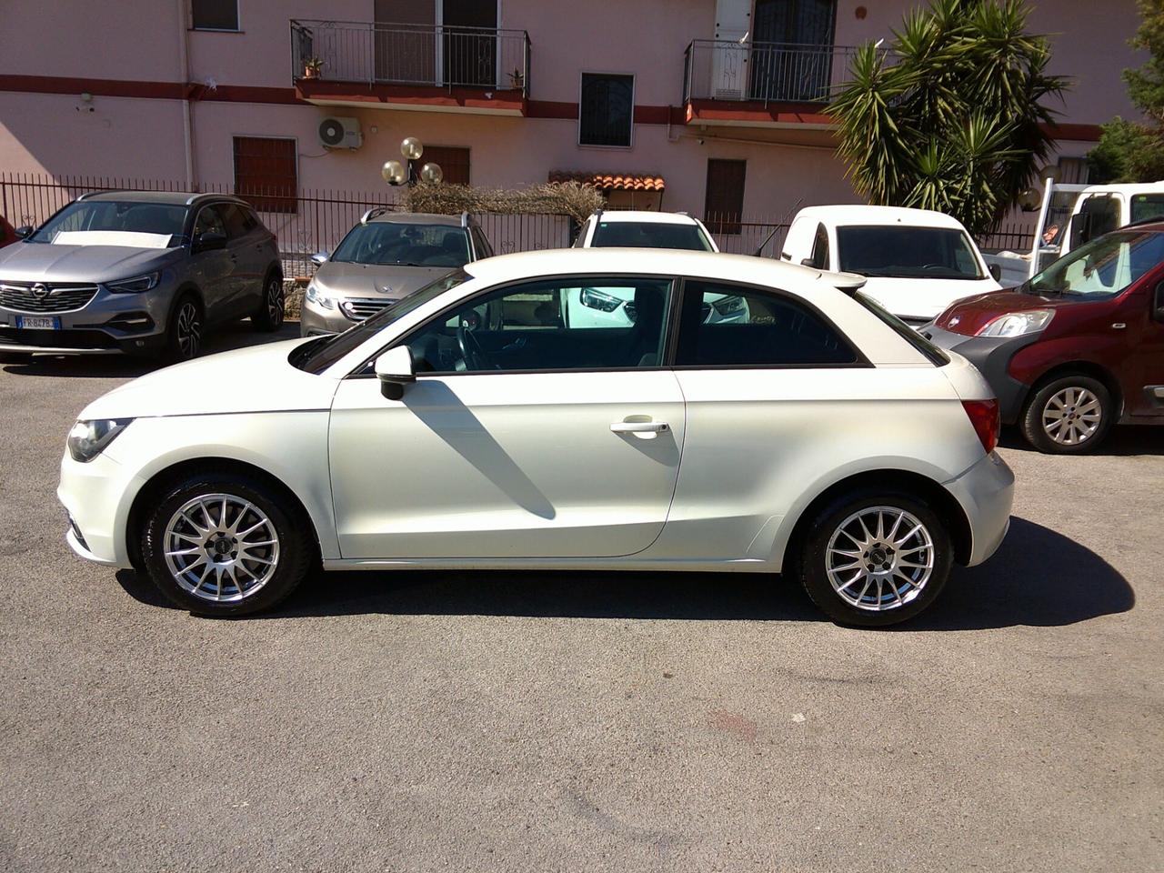 Audi A1 1.6 TDI 105 CV Ambition 12/10