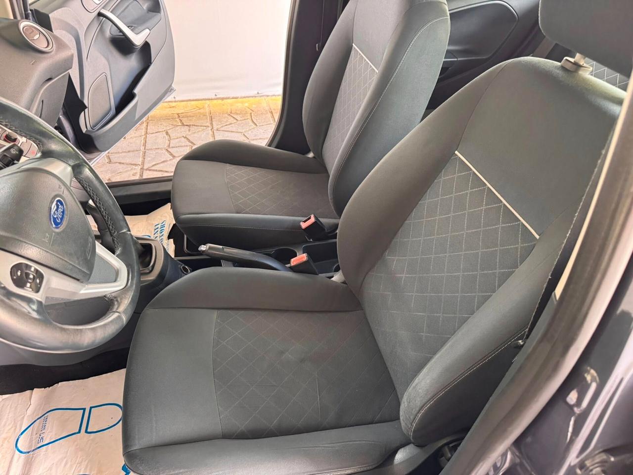 Ford Fiesta Ikon 1.4 TDCi 70CV 5p. Business