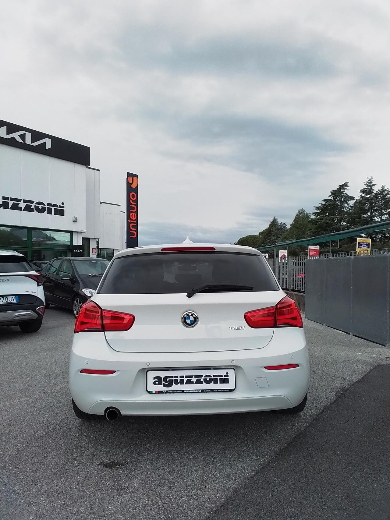 Bmw 118i 5p. Advantage