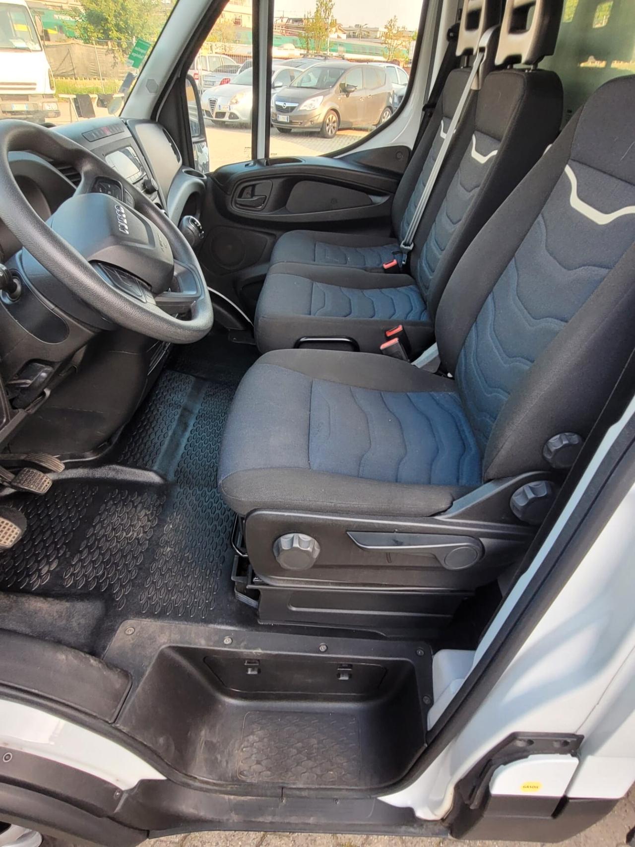 IVECO DAILY 35-160 3.0 (68.179 km)