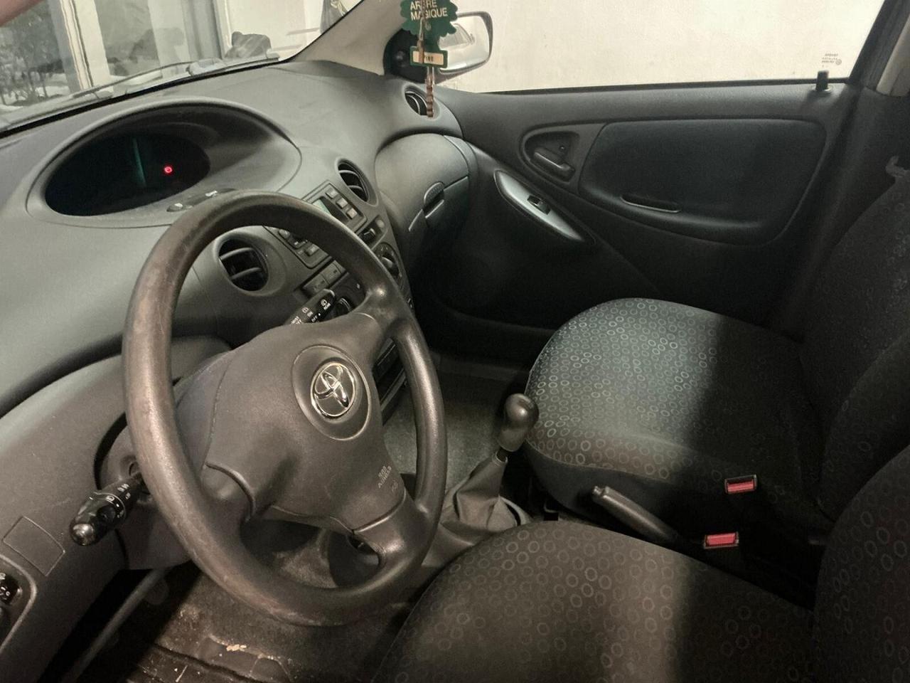 Toyota Yaris 1.0i 16V cat 5 porte 2004