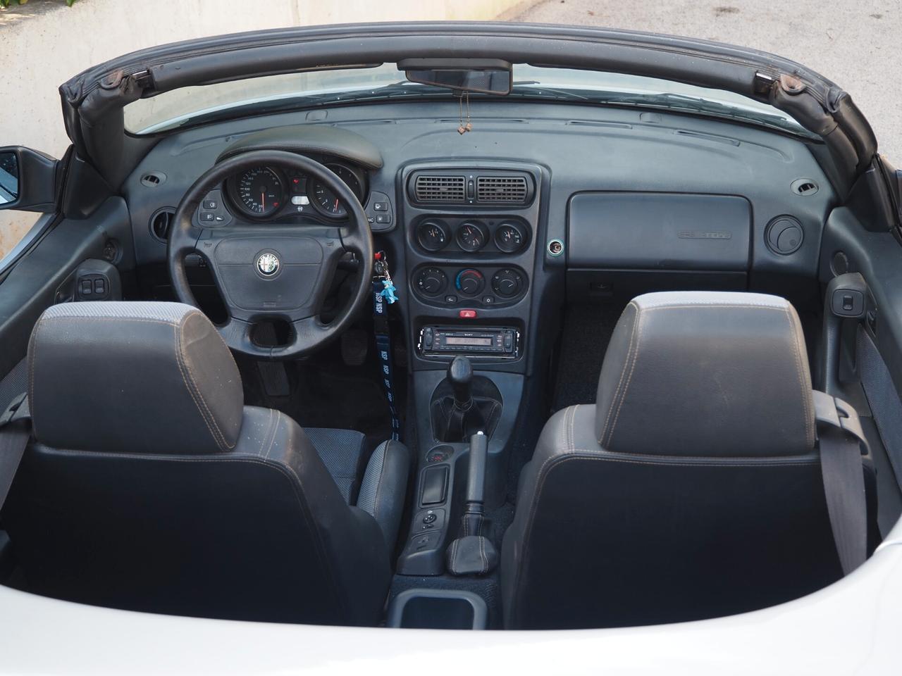Alfa Romeo Spider 2.0 Twin Spark 16V