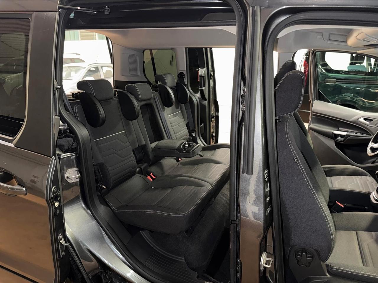 Ford Tourneo Connect 1.5 TDCi Titanium