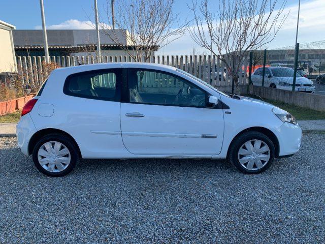 RENAULT Clio 1.2 16V 3 porte Live!