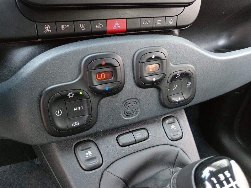 FIAT Panda Cross Panda 1.0 firefly hybrid Cross s&s 70cv 5p.ti