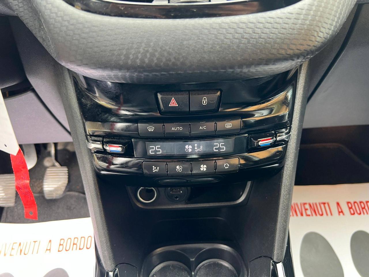 Peugeot 2008 BlueHDi 120 S&S Black Matt