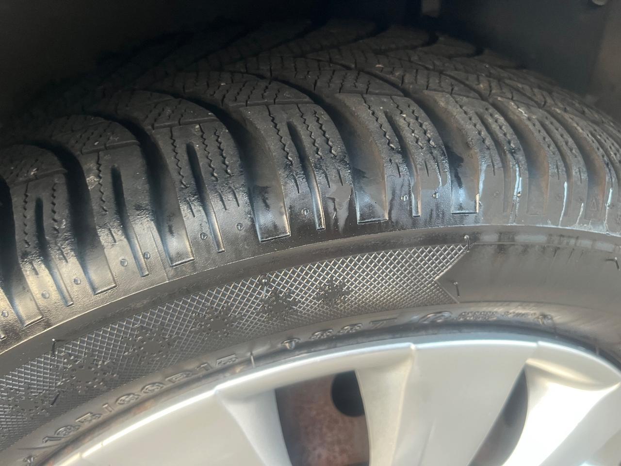 Toyota Yaris 1.3 5 porte Sol