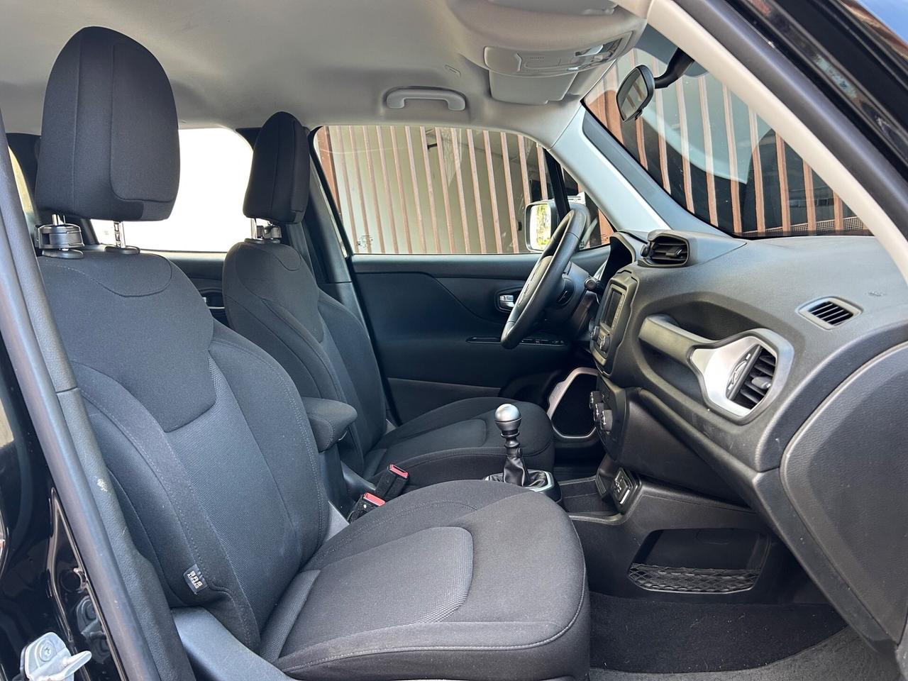 Jeep Renegade 1.6 Mjt Sport ideale per neo patenta