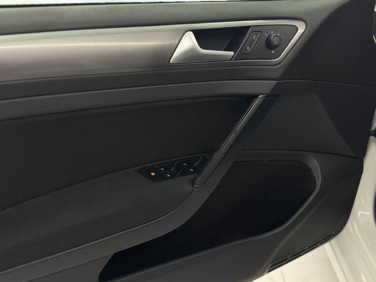 Volkswagen Golf 1.4 TGI Highline BlueMotion