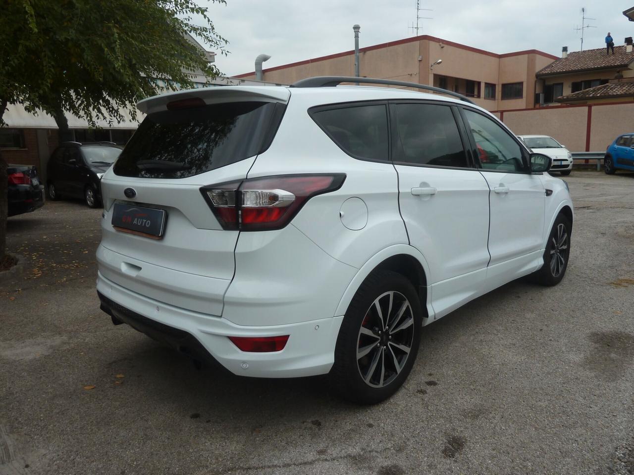 Ford Kuga 1.5 TDCI 120 CV S&S 2WD ST-Line