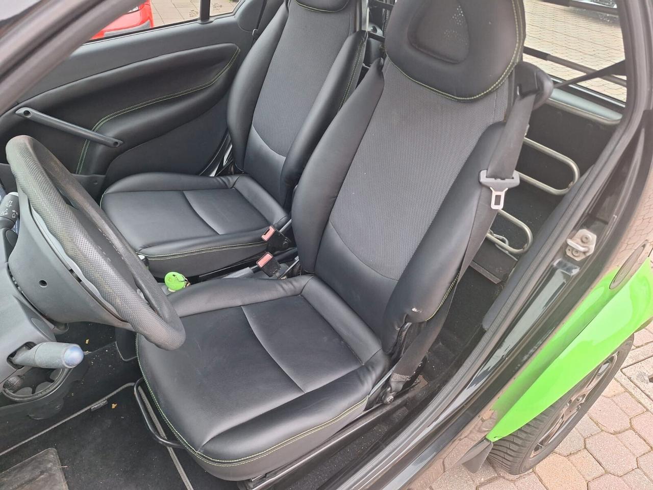 Smart ForTwo 799 Autocarro N1