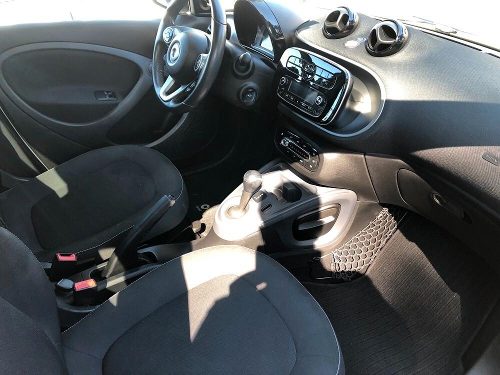 Smart ForFour 70 1.0 twinamic Youngster