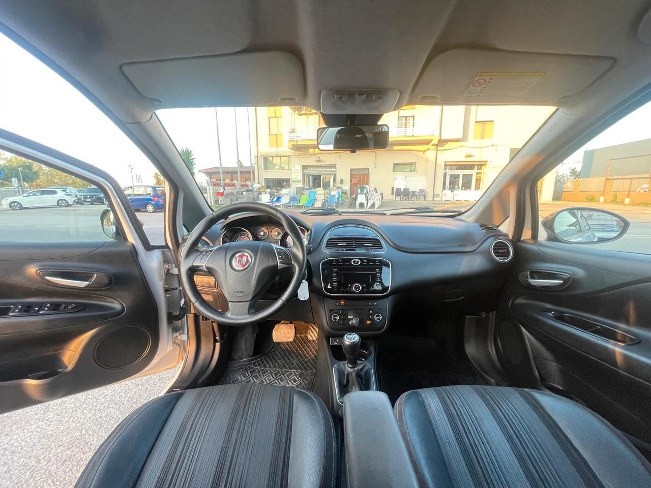 Fiat Punto Evo 1.3 Mjt 90 CV 5 porte Dualogic Dynamic