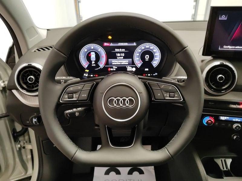 Audi Q2 35 TDI S tronic Identity Black (( Promo ))