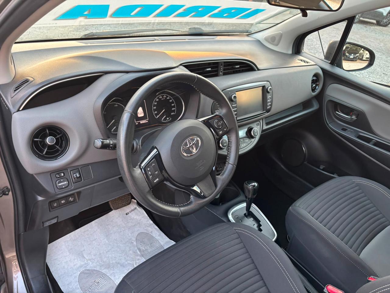 Toyota Yaris 1.5 Hybrid 5 porte Business