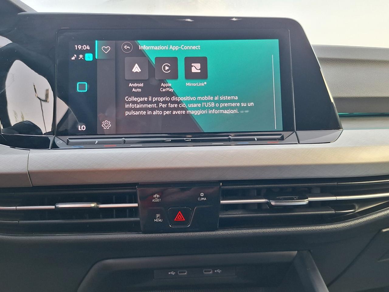 Volkswagen Golf LIFE 1.0 eTSI 110cv DSG NAV+RETROCAM. 2023