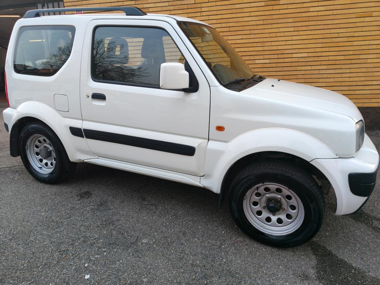 Suzuki Jimny 1.3i 16V cat 4WD JLX