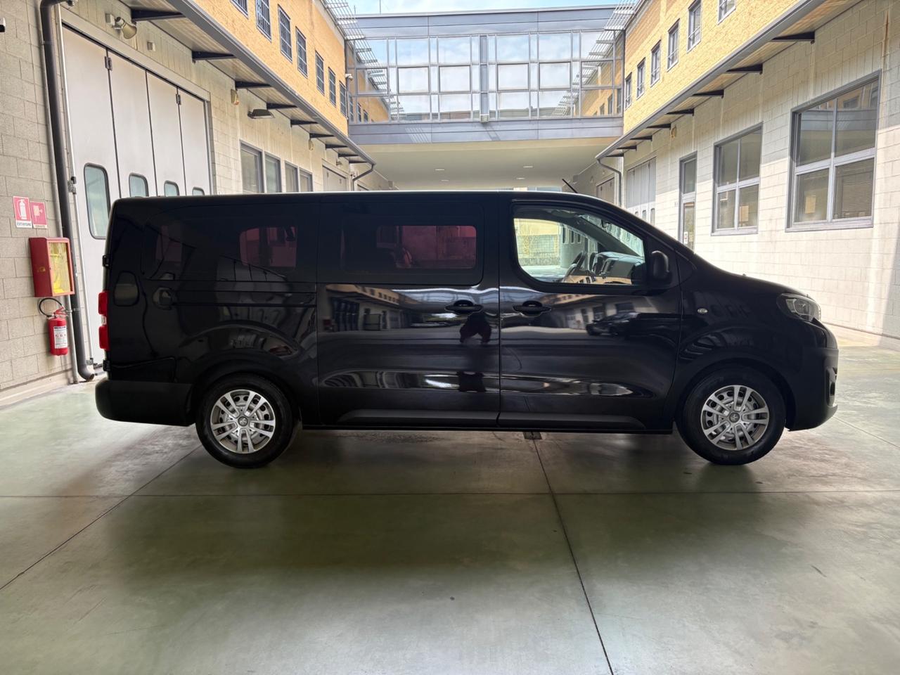Peugeot Traveller Expert BlueHDi 115 S&S Long Active