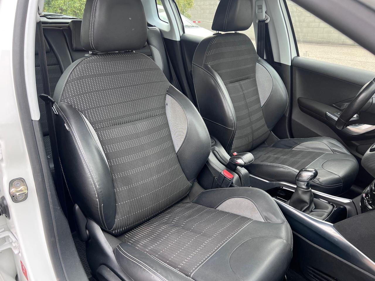 Peugeot 2008 1.6 e-hdi 92cv 8v Allure NAVI/PELLE/17; PERFETTA!