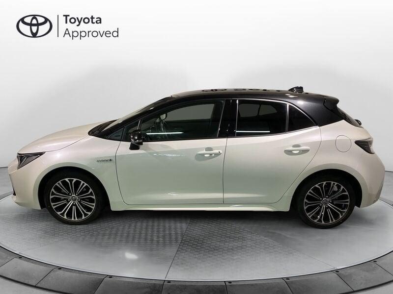 Toyota Corolla 2.0 Hybrid Style "PEARL WHITE & BLACK" + NAVIGATORE