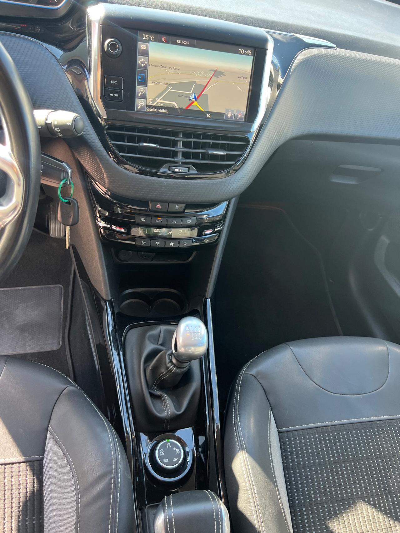 Peugeot 2008 BlueHDi 120 S&S Allure