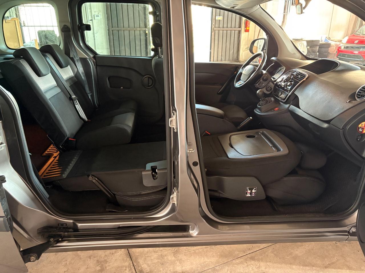 Renault Kangoo 1.5 blue dci Limited 116cv AUTOVETTURA