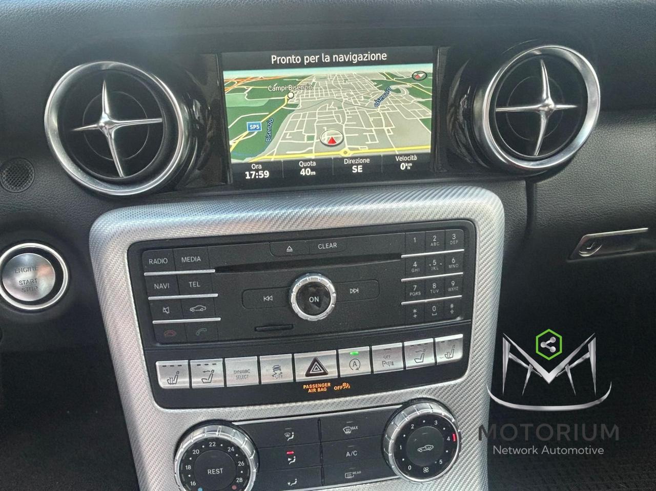 Mercedes-Benz SLC 250 D PREMIUM AMG