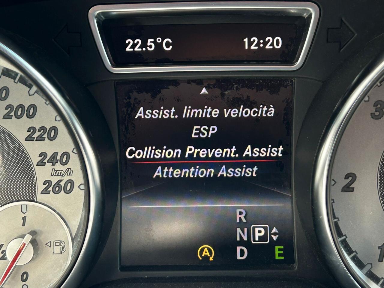 Mercedes-benz GLA 200 CDI AUTOM. PREMIUM NAVI-2015