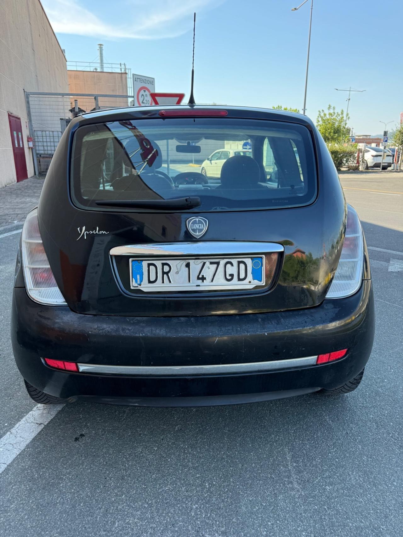 Lancia Ypsilon 1.2 Modamilano
