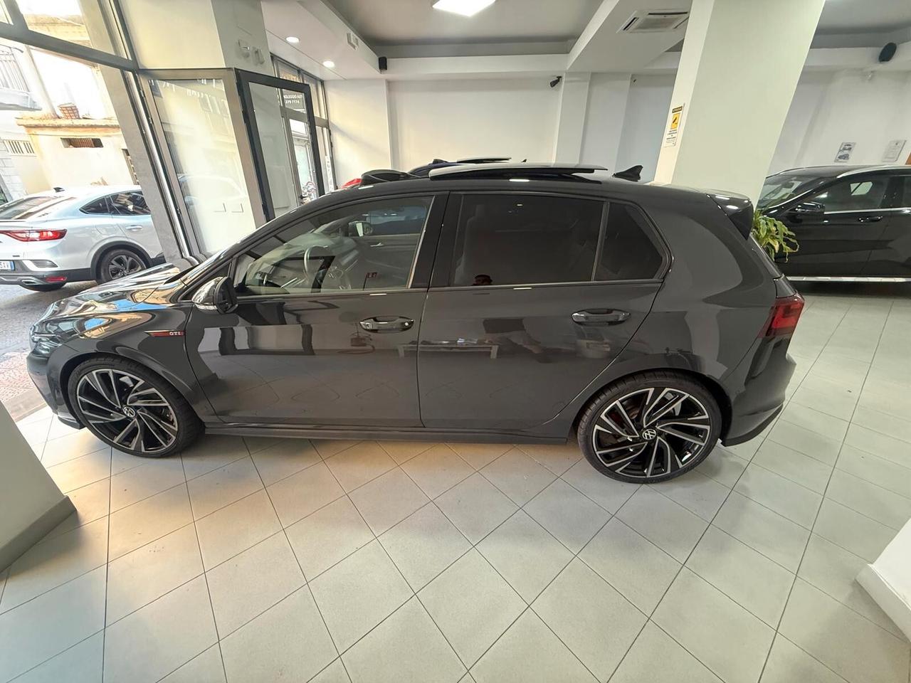 Volkswagen Golf GTI 2.0 TSI DSG