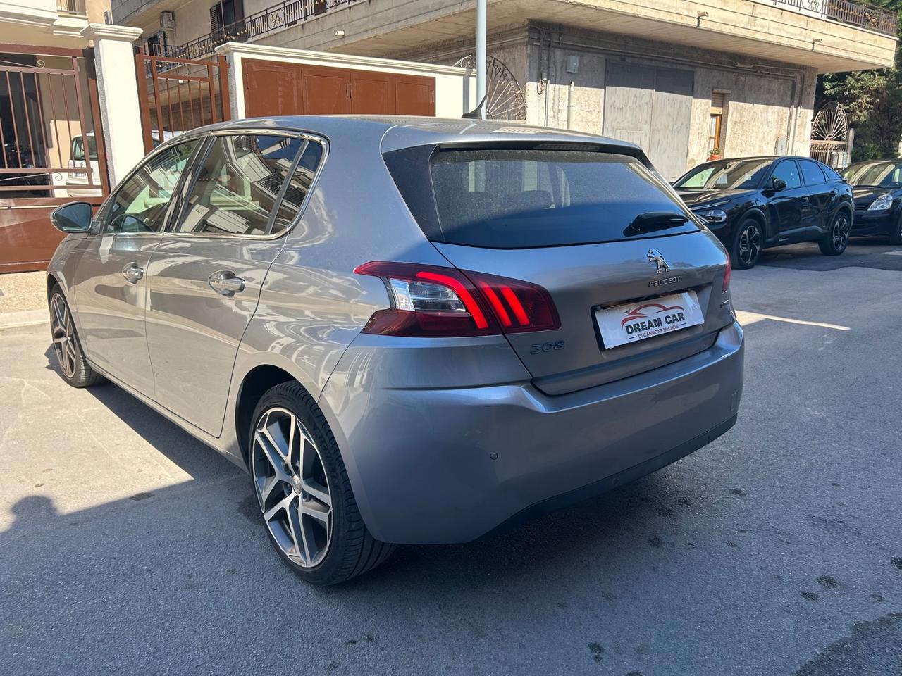 Peugeot 308 BlueHDi 120 S&S Allure