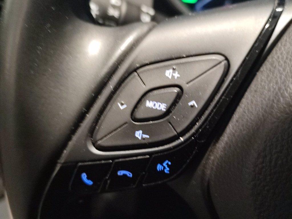 TOYOTA C-hr 1.8h active 2wd e-cvt del 2019