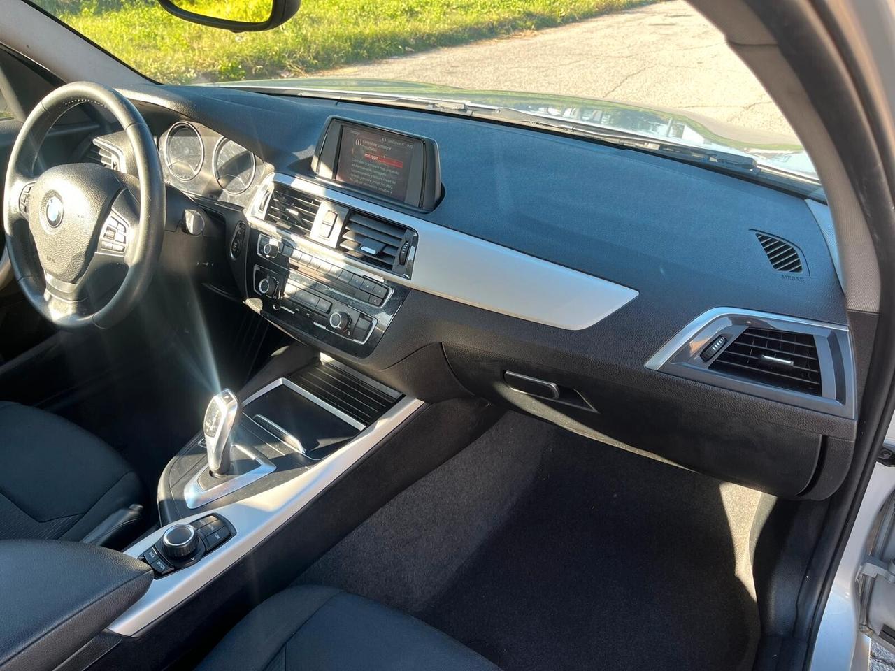 Bmw 118 118d 5p. Urban